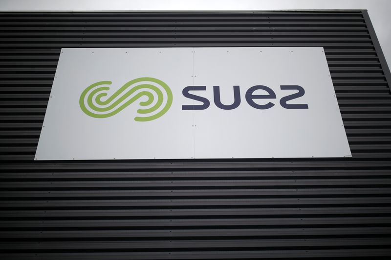 FILE PHOTO: Logo of Suez