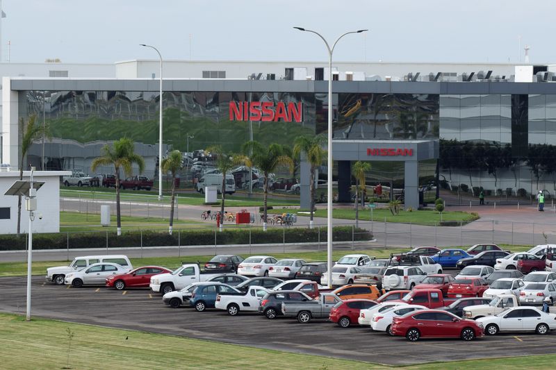 Nissan y trabajadores mexicanos acuerdan aumento salarial de 9% en planta de Morelos, dice sindicato