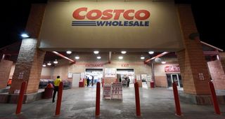 Costco misses quarterly revenue estimates