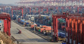 China's export growth gains steam despite weakening global demand