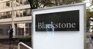 Analysis-Blackstone REIT restriction a possible warning sign for markets