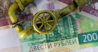 Rublo supera quota 60 contro dollaro per prima volta da 2018