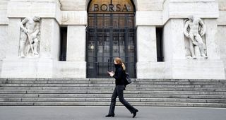 Borsa Milano sale in attesa banche centrali, bene oil e banche, volatile Mfe