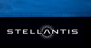 Stellantis, partnership con Qinomic per retrofit elettrico veicoli commerciali leggeri