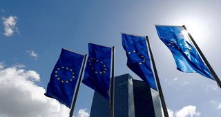 Zona euro, inflazione in calo, rafforza speranze rialzo tassi Bce più contenuto