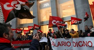 Dependientes de Zara se manifiestan en A Coruña el día del Black Friday