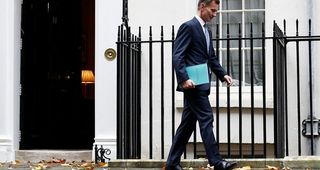 Banks should 'live up' to responsibilities and help mortgage borrowers - Jeremy Hunt