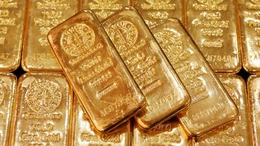 Gold legt zum vierten Mal in der Woche zu, da der US-Dollar unter Druck steht