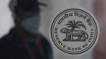 India cenbank tightens scrutiny over digital lending apps