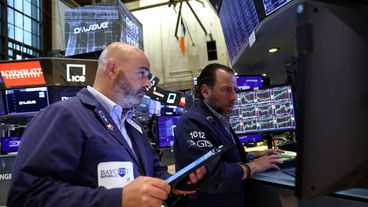 Wall Street Exchange : 
                El Dow Jones y el S&P 500 sube gracias a las minoristas