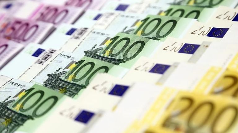 Euro cae tras decisión del BCE sobre tasas