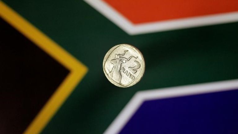 El rand sudafricano se estabiliza tras las ventas por los problemas energéticos