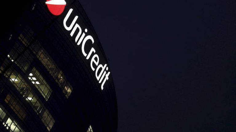 UniCredit réduit la part des fonds Amundi dans ses actifs sous gestion - source