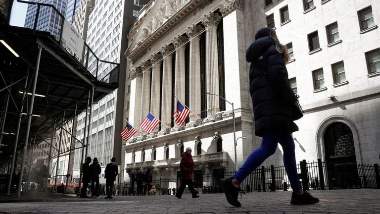 Bourse de Wall Street : 
                Les investisseurs craignent que la résistance des actions américaines ne tienne pas compte de la récession
