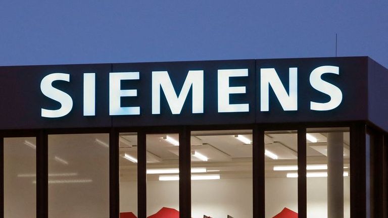 Siemens-Vorstandschef muss leichte Gehalts-Abstriche machen