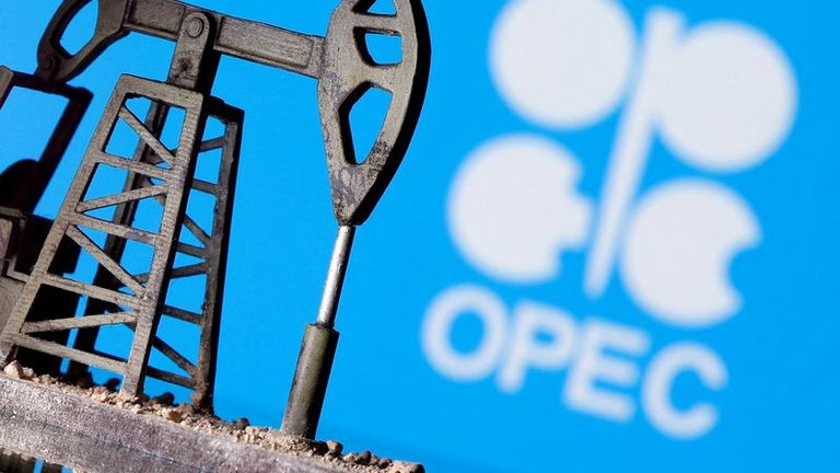 La OPEP+ se reúne para debatir las cuotas de producción y un nuevo recorte - fuentes
