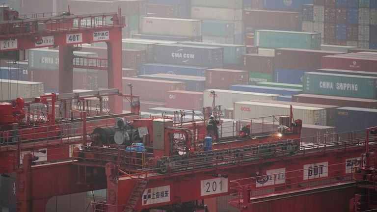 China's export en import van nov krimpen verder, erger dan voorspeld