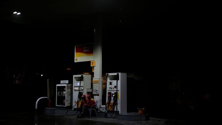Pakistanische Regierung hebt Benzin- und Dieselpreise um 35 Rupien pro Liter an