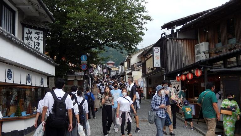 La croissance économique du Japon au 4e trimestre a probablement rebondi grâce à la réouverture du tourisme