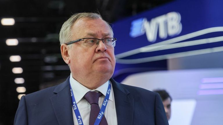 La banque russe VTB pourrait se retirer de la course à l'acquisition d'une participation dans Yandex - PDG Kostin