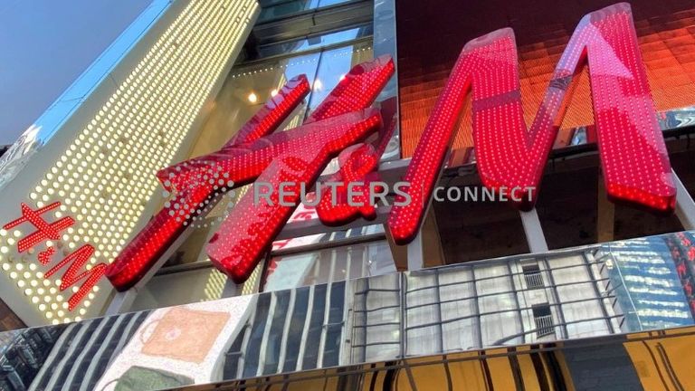 H&M evidenzia difficoltà fast-fashion mentre lusso subisce impatto Cina