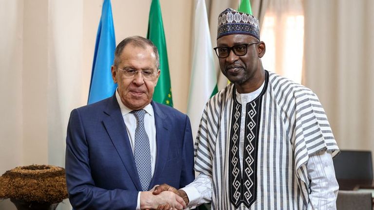 La Russie va continuer à soutenir l'armée malienne, déclare Lavrov