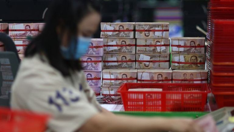 Thaise monetaire verstrakking zal geleidelijk plaatsvinden, maar wordt geconfronteerd met uitdagingen - notulen centrale bank