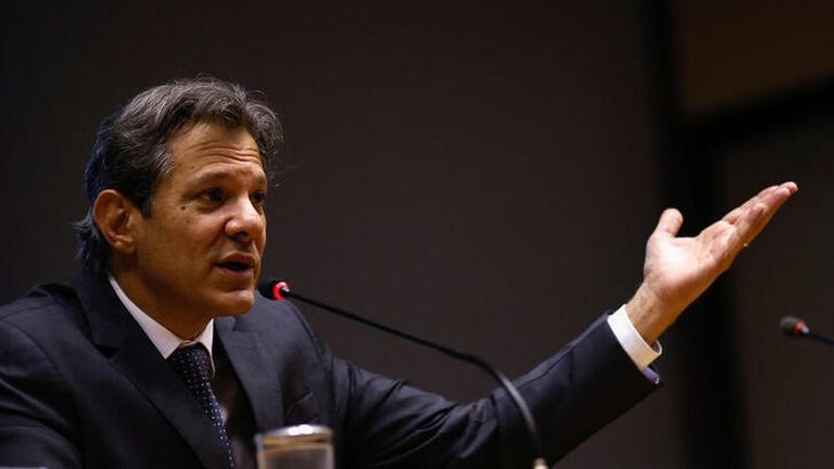 Ministro de Hacienda brasileño califica de "muy preocupante" declaración sobre tasas de interés
