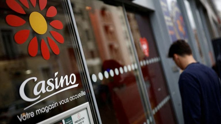 Le distributeur surendetté Casino entame des négociations avec ses créanciers sous l'égide d'un tribunal