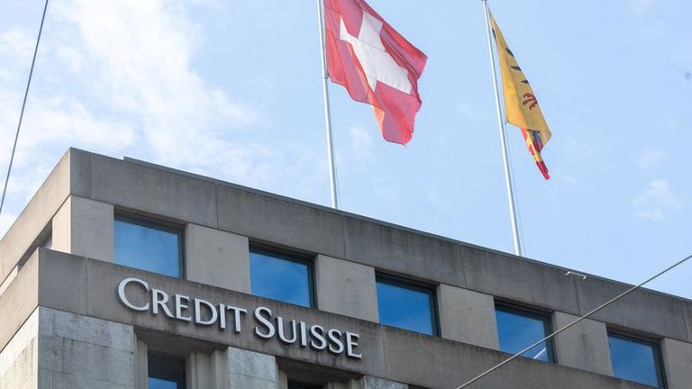 Il promemoria del CEO del Credit Suisse indica che l'accordo con UBS si chiuderà lunedì - Bloomberg