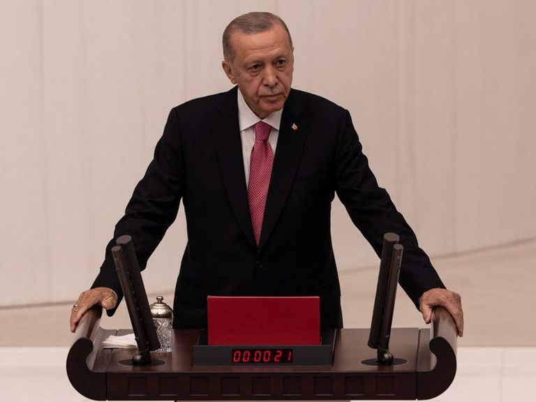 Le président turc Erdogan prête serment pour un nouveau mandat présidentiel