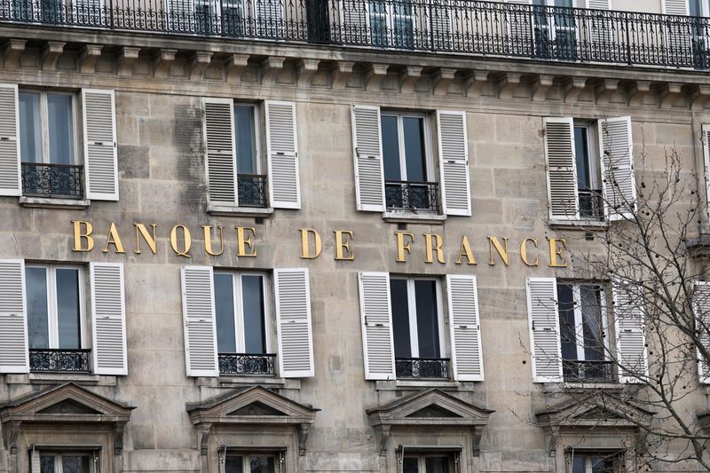 FILE PHOTO: Facade of the Bank of France 