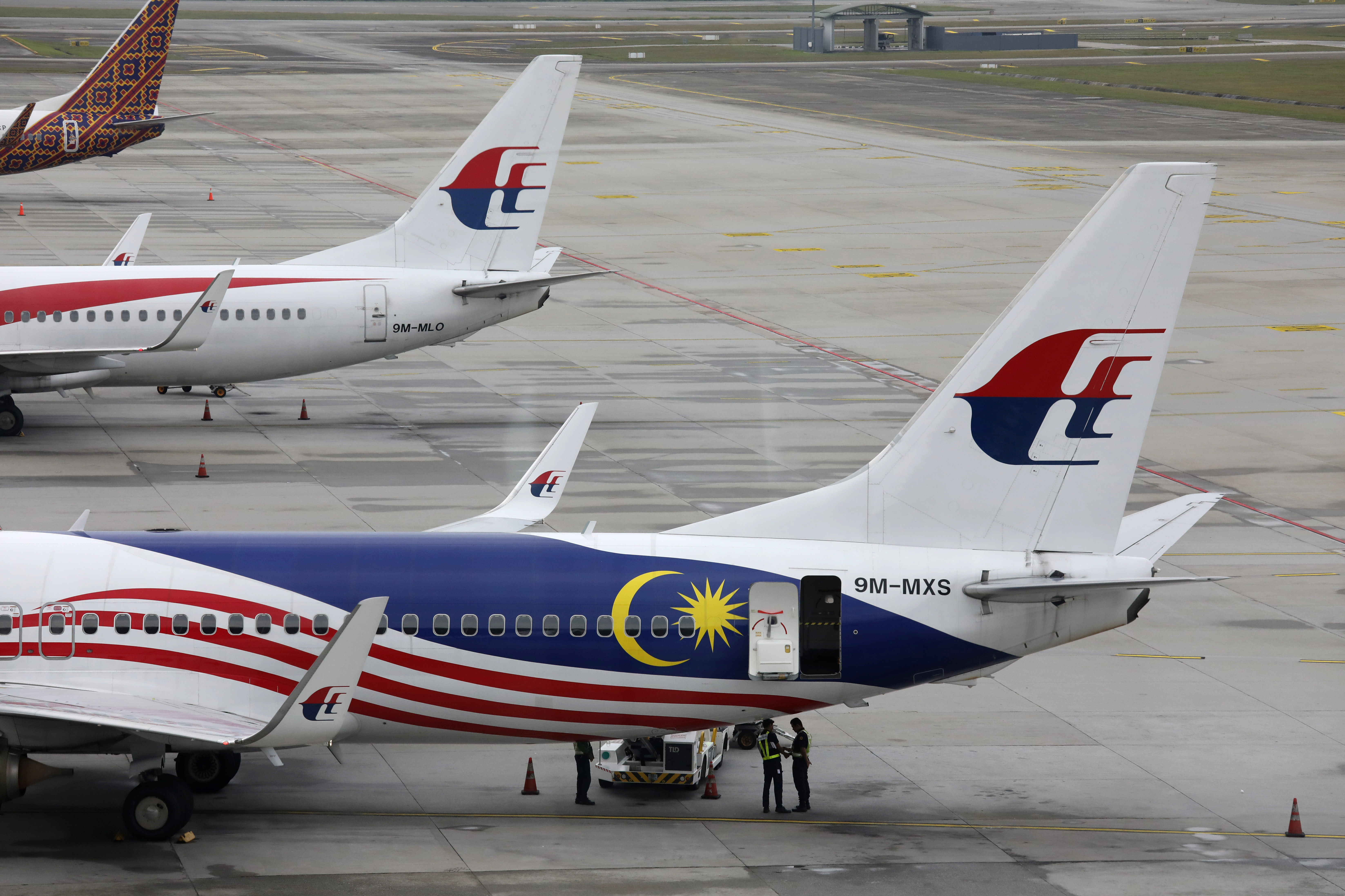 Air France-KLM proposes buying 49% of Malaysia Airlines ...