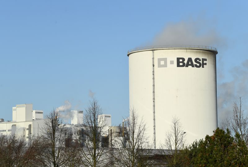 Vue de l'entreprise chimique allemande BASF Schwarzheide GmbH à Schwarzheide, en Allemagne