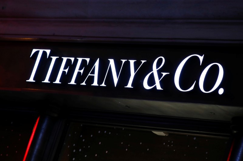 LVMH Moët Hennessy Louis Vuitton : Tiffany confirme un report de la date butoir pour son rachat ...