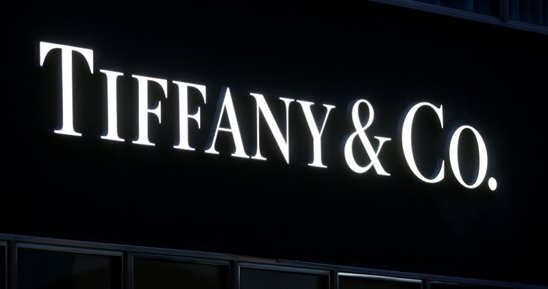 LVMH Moët Hennessy Louis Vuitton : Tiffany va poursuivre LVMH en justice, rapporte le Financial ...