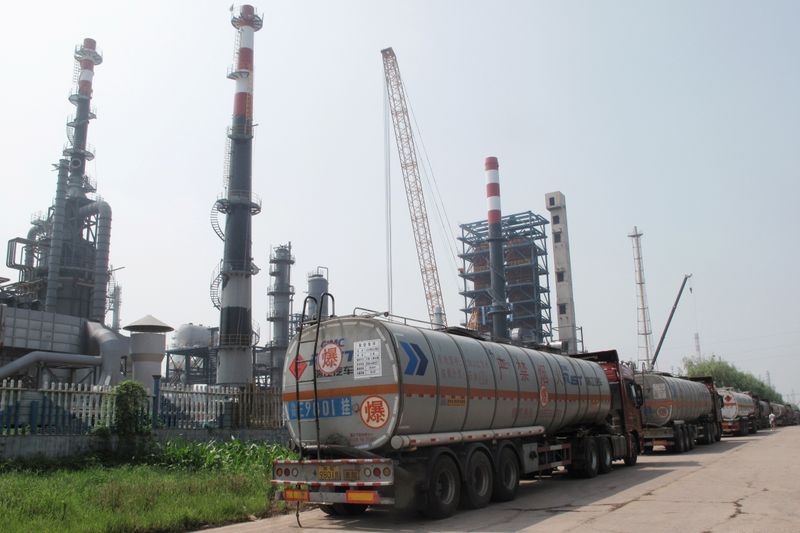 Imagen de archivo de una refinería del Shandong Haiyou Petrochemical Group en el condado de Ju, provincia de Shandong