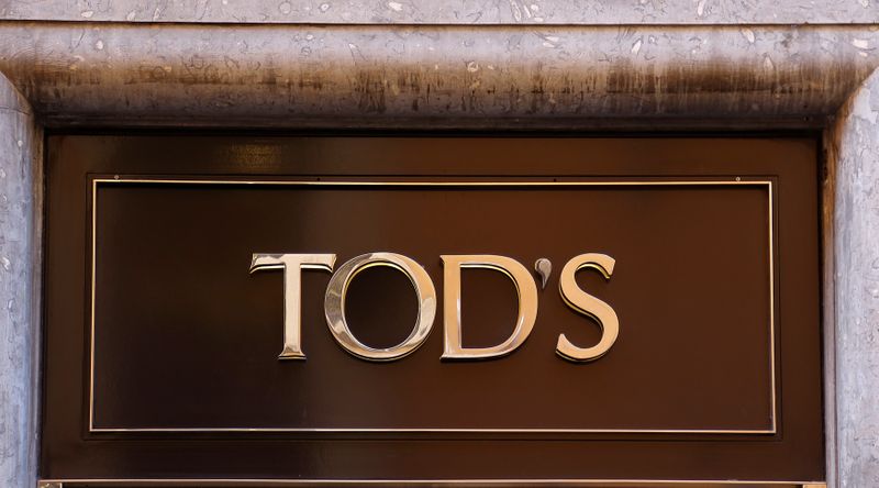 Il logo Tod's presso una filiale a Roma