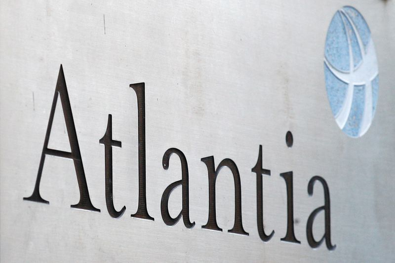 Il logo Atlantia presso della sede centrale a Roma