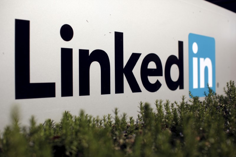 Il logo di LinkedIn Corporation a Mountain 