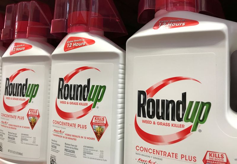 IMAGEN DE ARCHIVO. Rounduo de la unidad Monsanto de Bayer a la venta en Encinitas, California, EEUU
