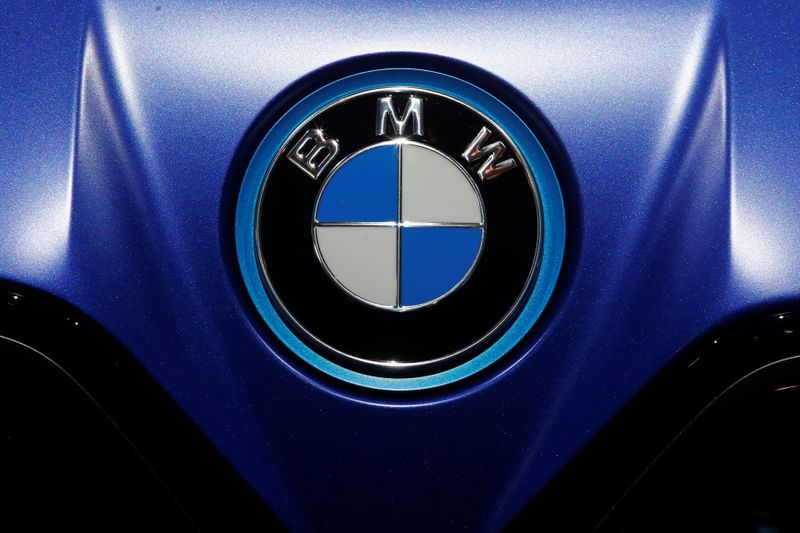FOTO DE ARCHIVO. El logo de BMW durante el Salón del Automóvil de Múnich, IAA Mobility 2021 en Múnich, Alemania