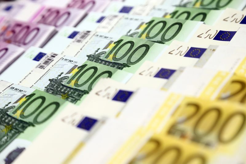 ARCHIV: Euro-Geldscheine in der Kroatischen Nationalbank in Zagreb, Kroatien, 21. Mai 2019. REUTERS/Antonio Bronic