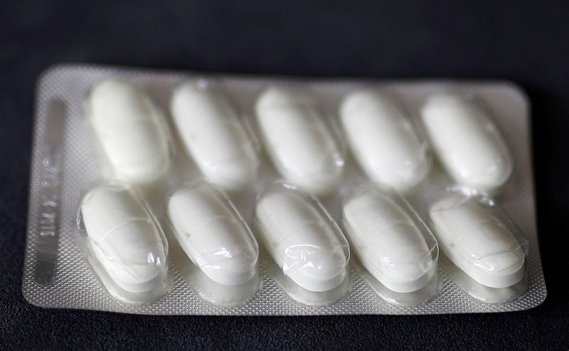 FILE PHOTO: Ten pills of the antibiotic 