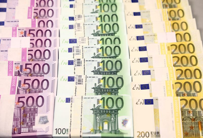 ARCHIV: Euro-Geldscheine in der Kroatischen Nationalbank in Zagreb, Kroatien, 21. Mai 2019. REUTERS/Antonio Bronic