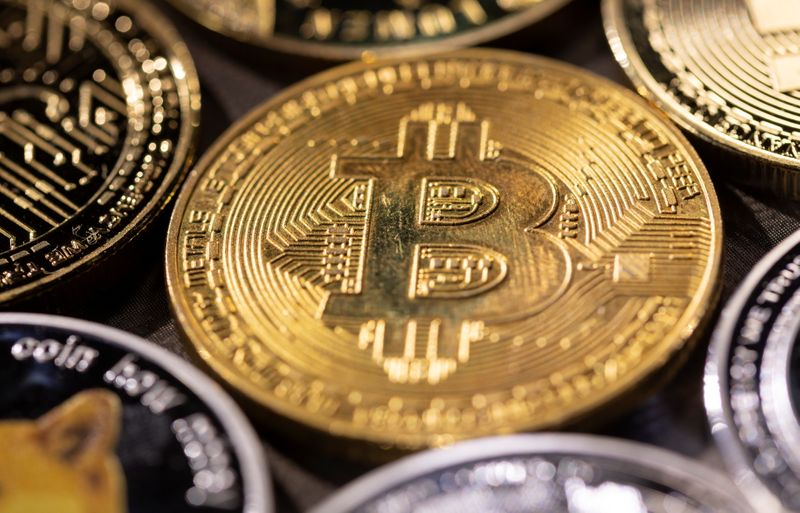 ARCHIV: Die Kryptowährung Bitcoin in einer Illustration, 29. November 2021. REUTERS/Dado Ruvic/Illustration