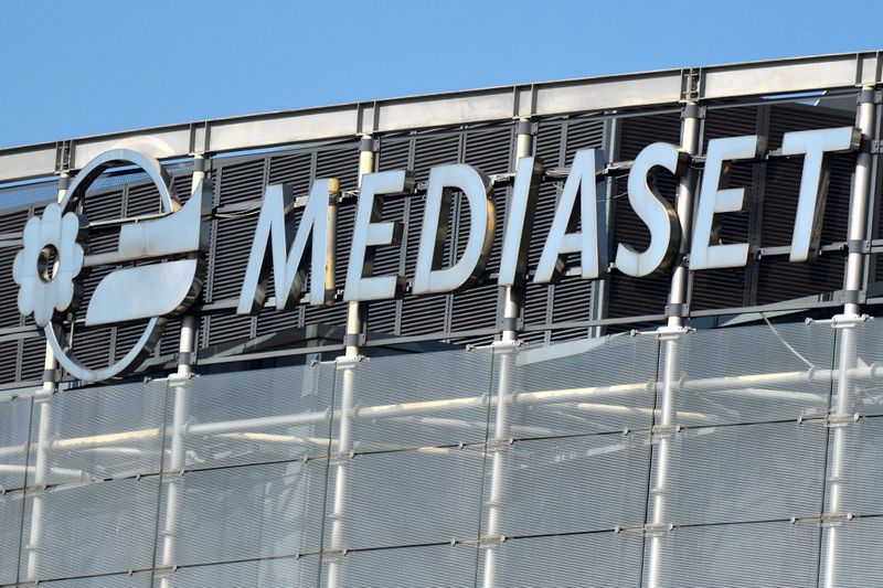 Il logo Mediaset a Cologno Monzese