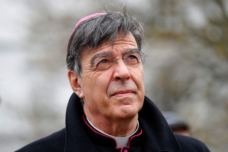 Imagen de archivo. El arzobispo de París, Michel Aupetit, participa en la procesión anual de Viernes Santo 