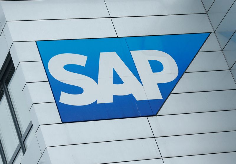 ARCHIV: SAP-Logo in der SAP-Zentrale in Walldorf