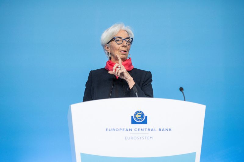 ARCHIV: Die Präsidentin der Europäischen Zentralbank (EZB) Christine Lagarde bei einer Pressekonferenz im Anschluss an eine Sitzung des EZB-Rates zur Geldpolitik der Eurozone in Frankfurt am Main, Deutschland, 16. Dezember 2021. Thomas Lohnes/Pool vi